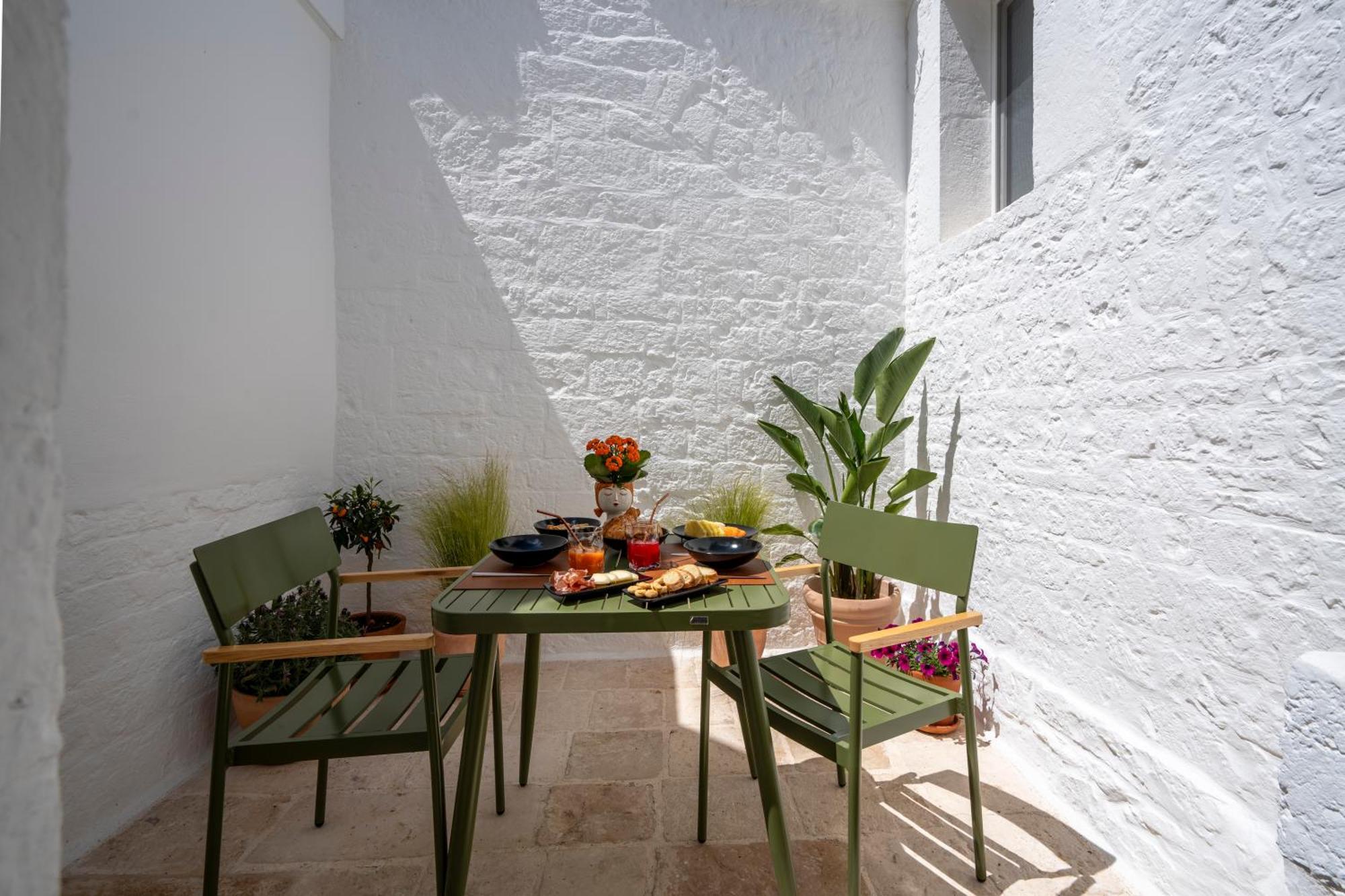 Naiira Luxury Trullo - Jacuzzi And Patio Lejlighed Alberobello Eksteriør billede