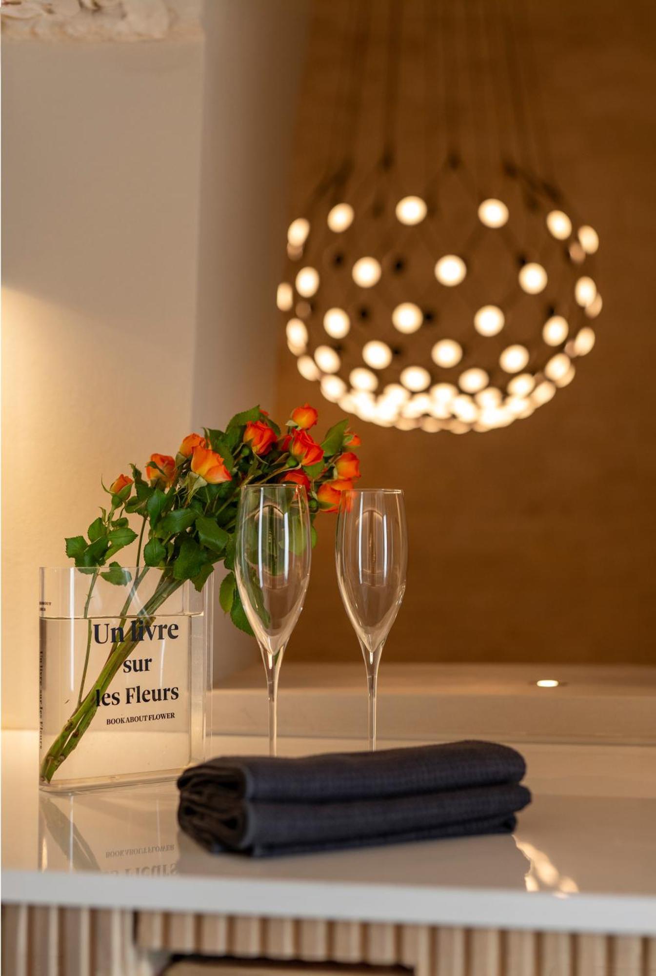 Naiira Luxury Trullo - Jacuzzi And Patio Lejlighed Alberobello Eksteriør billede